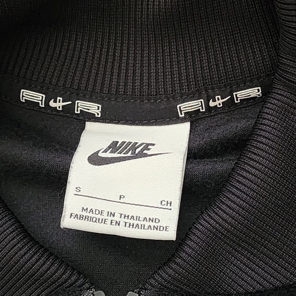 Nike Air Velour Women All Over Swoosh Print Cropped Jacket Black Size SMALL - Picture 5 of 8